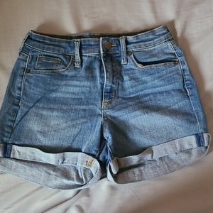 Universal thread shorts